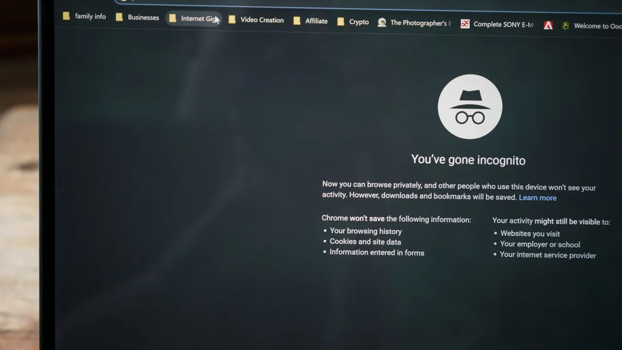 Laptop with an incognito browser window open